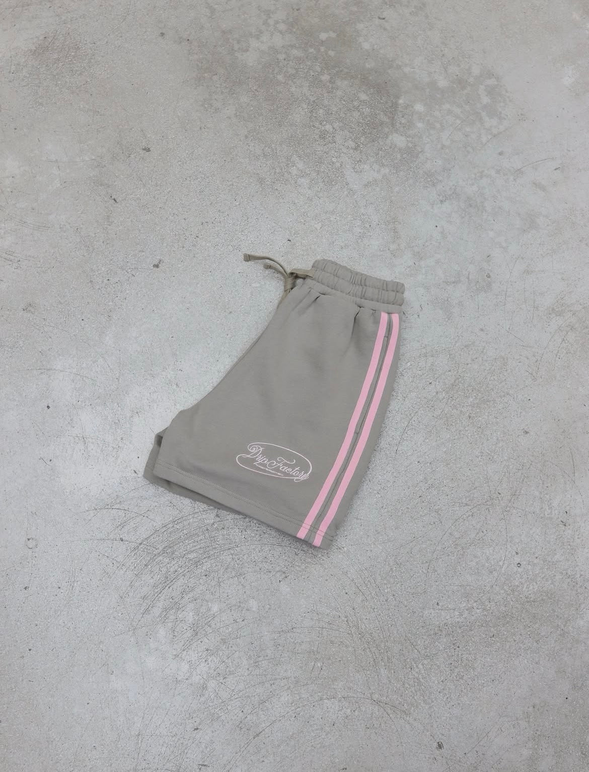 Concrete Rosé Short